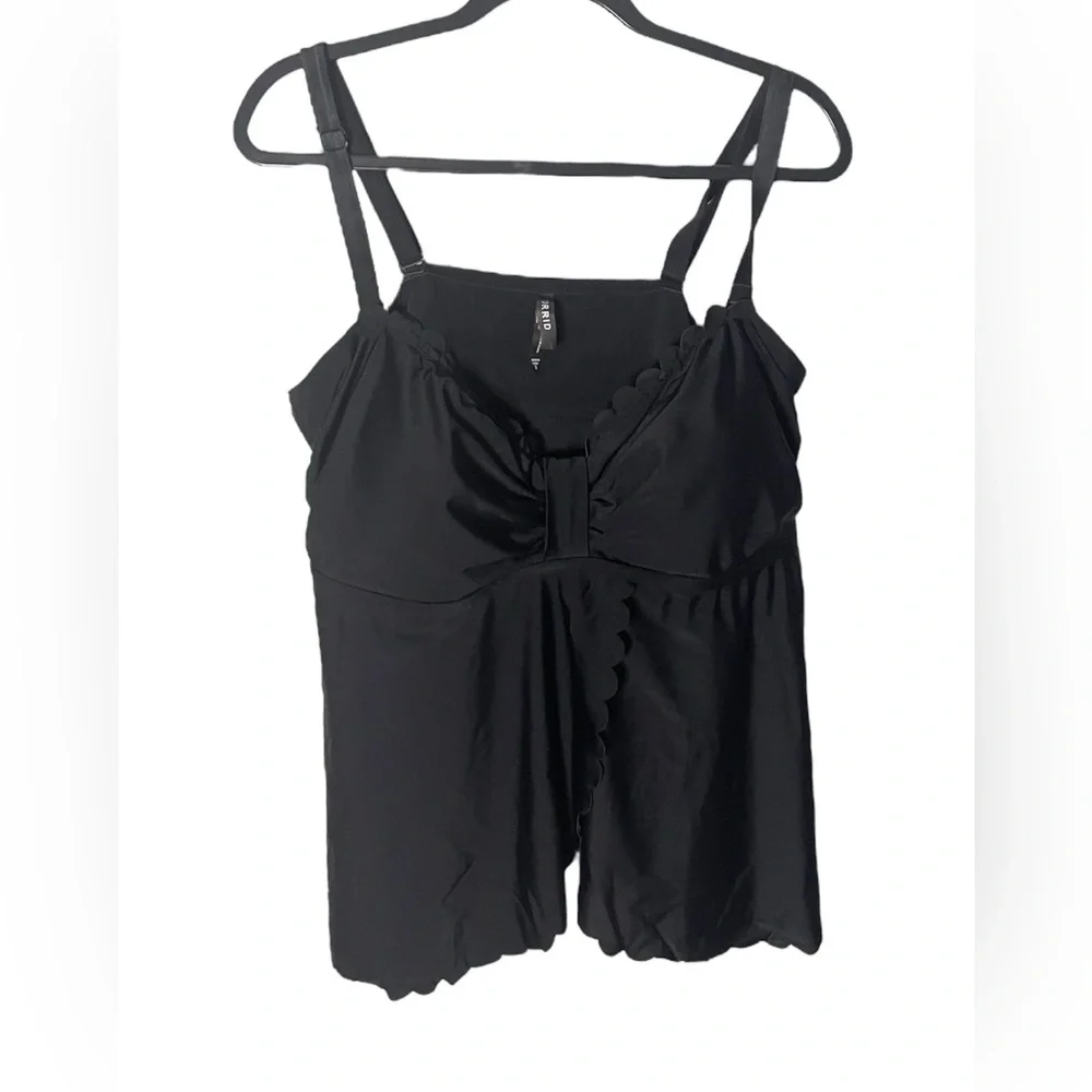 Torrid Black Scalloped Edge Tankini Top- Size 3